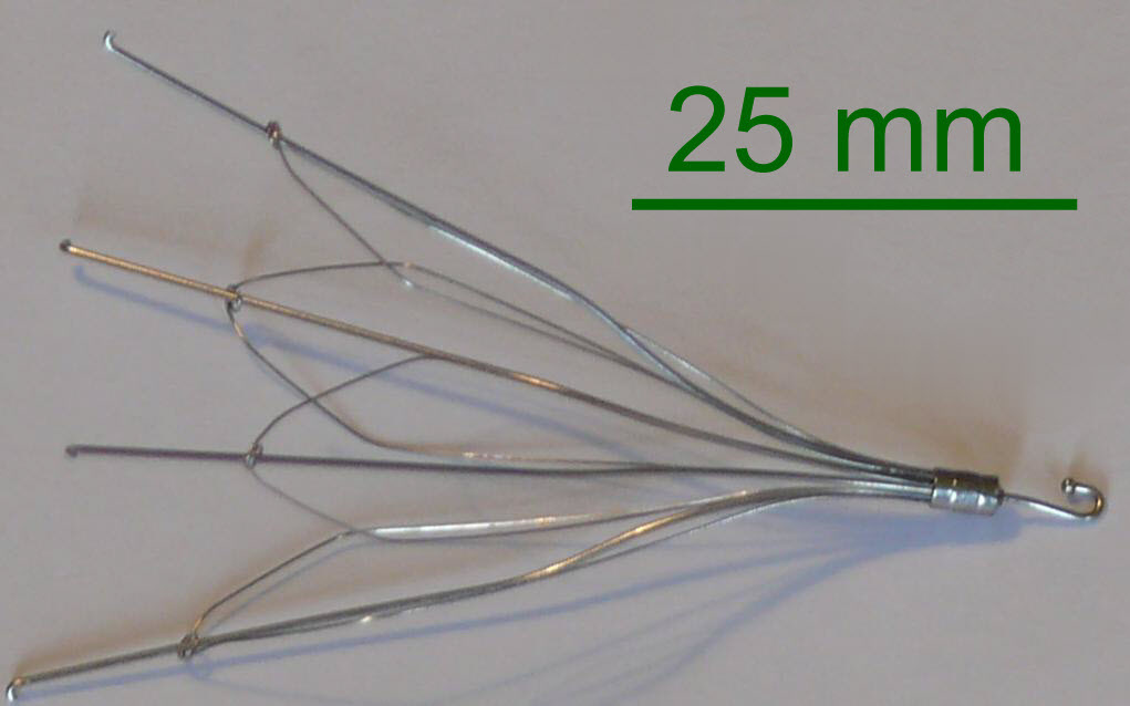 Figure 10. An inferior vena cava filter, reserved for the high-risk patient who cannot be anticoagulated or who re-embolises despite it. Source: BozMo, via Wikimedia Commons, CC BY-SA 3.0.